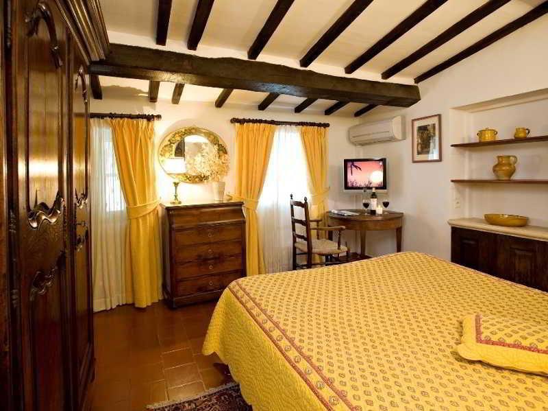 Отель Le Hameau Сен-Поль-де-Ванс Экстерьер фото